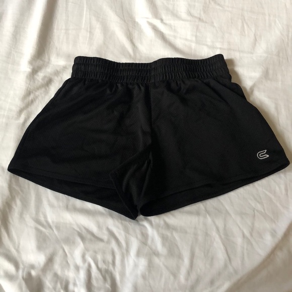 Assorted bundle of summer shorts - Picture 8 of 10